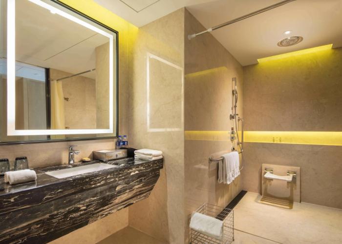 DoubleTree by Hilton Hotel Anshun