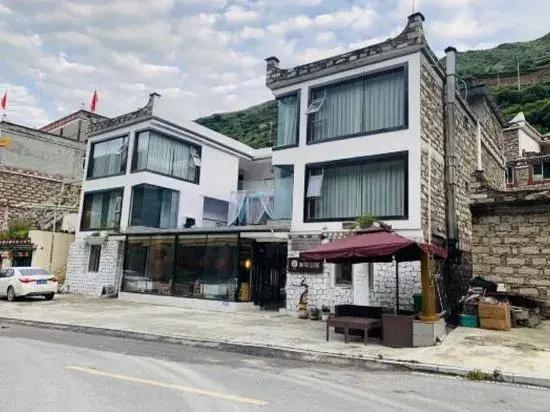 Huayu Nature Homestay (Siguniang Mountain Branch)
