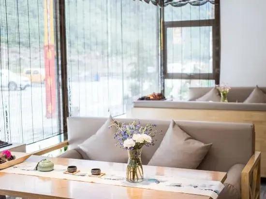 Huayu Nature Homestay (Siguniang Mountain Branch)