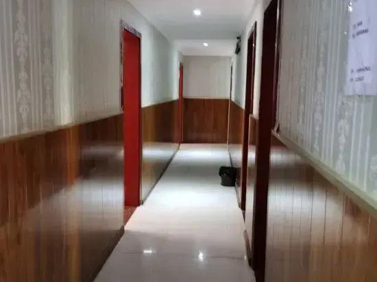 Hotel Wolongshoumorenjiakezhan