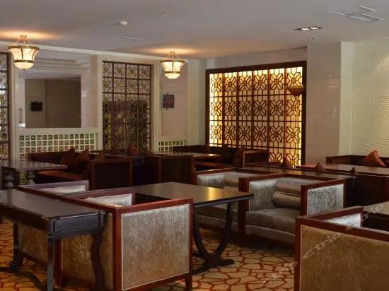 Dagu Glacier Hotel