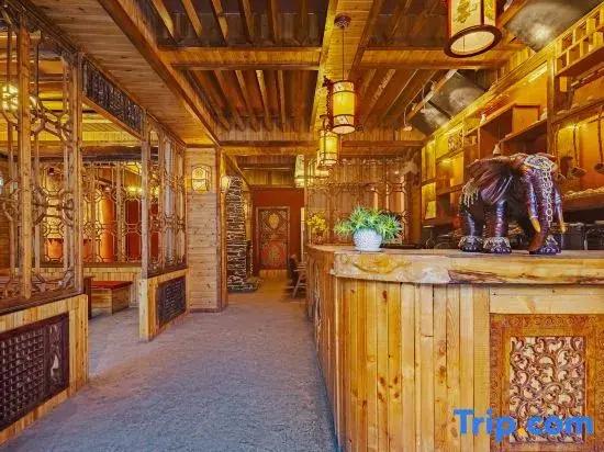 Songpan Rongquzong Bistro Inn