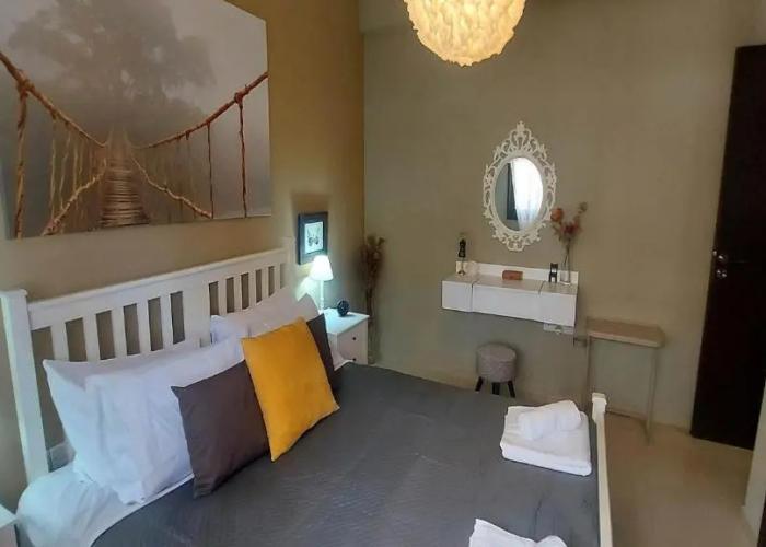 Paramount Gardens Resorts C202