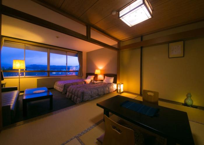 Hitoyoshi Onsen Nabeya