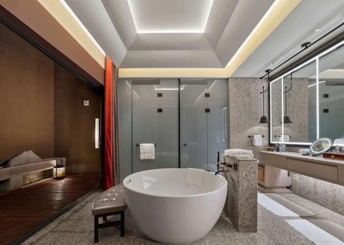 Hilton Shigatse