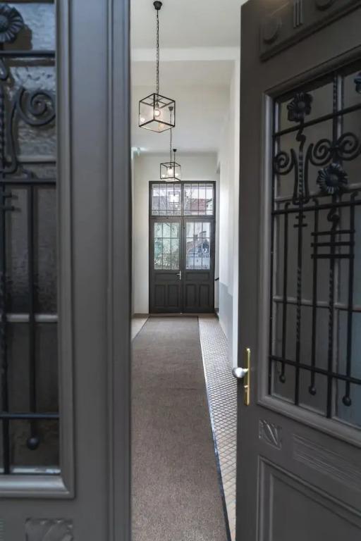 twenty five - work & life