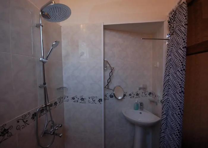 Lelis Guest House