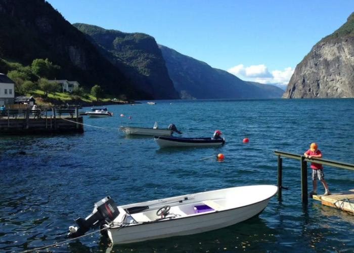 Visit Undredal