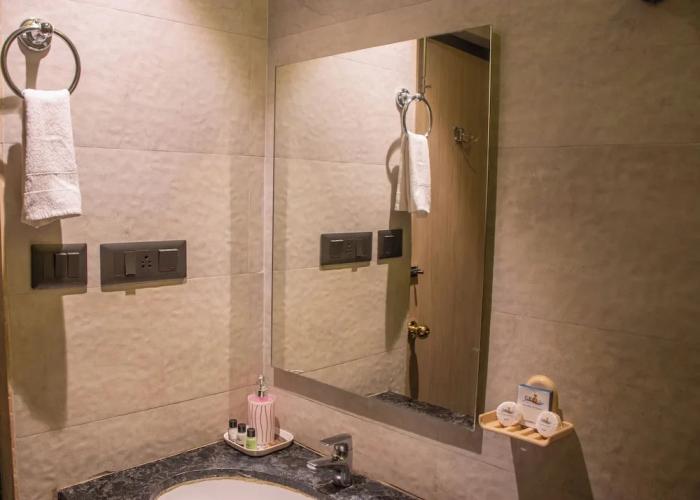 Hotel Om International