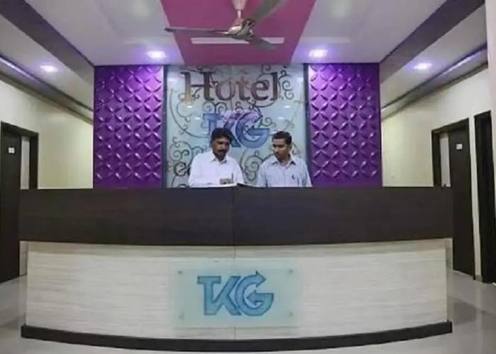 Iroomz VKG Complex
