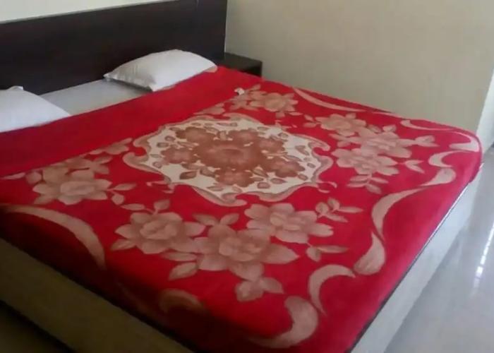 Iroomz VKG Complex