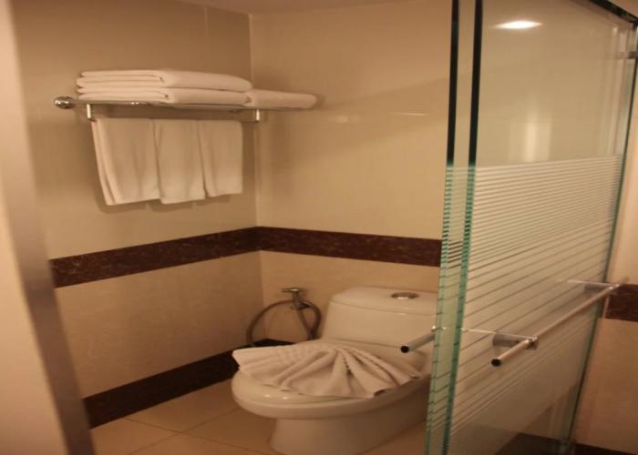 Thatphanom River View Hotel