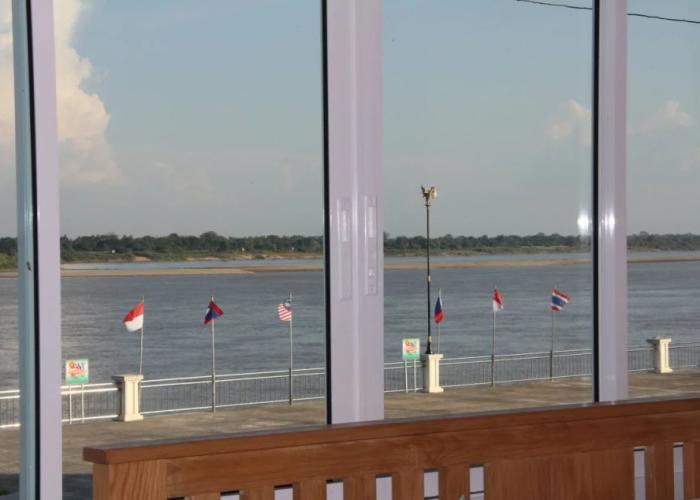 Thatphanom River View Hotel
