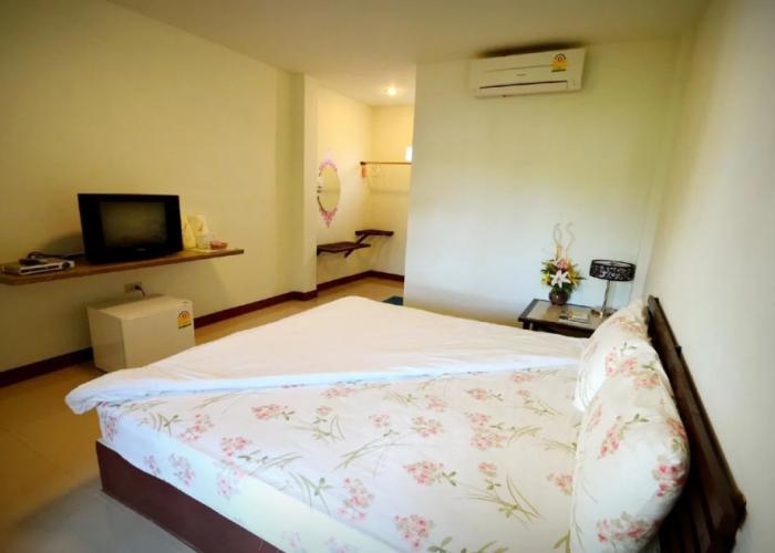 Thatphanom Place