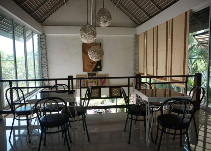 Thatphanom Place