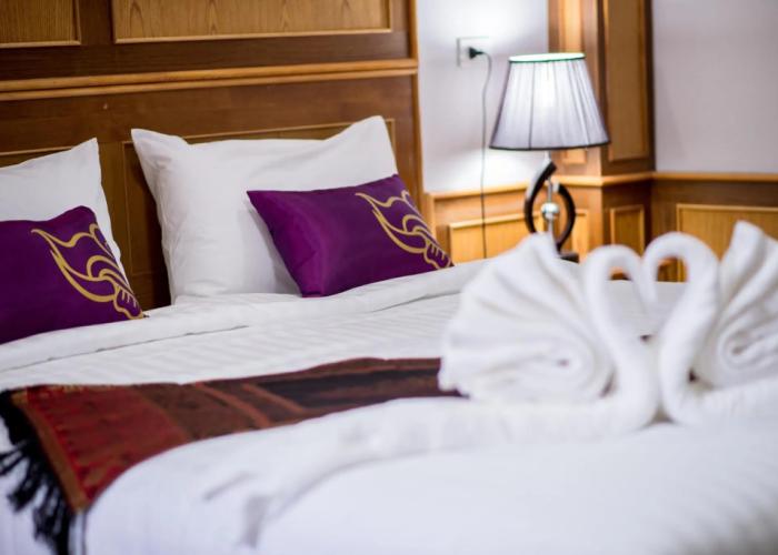 Thatphanom View Hotel