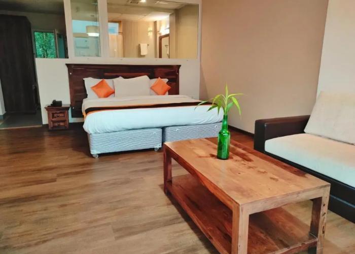 Shola Crown Resort - Munnar
