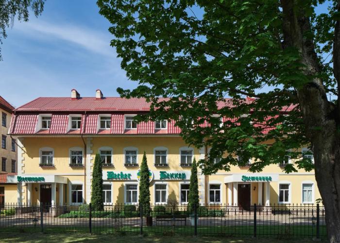 Becker Hotel
