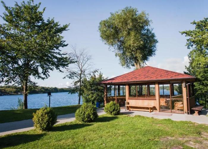 Zhemchuzhina Hotel