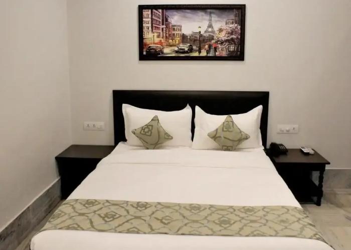 Central Hotel