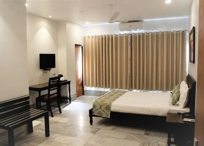 Central Hotel