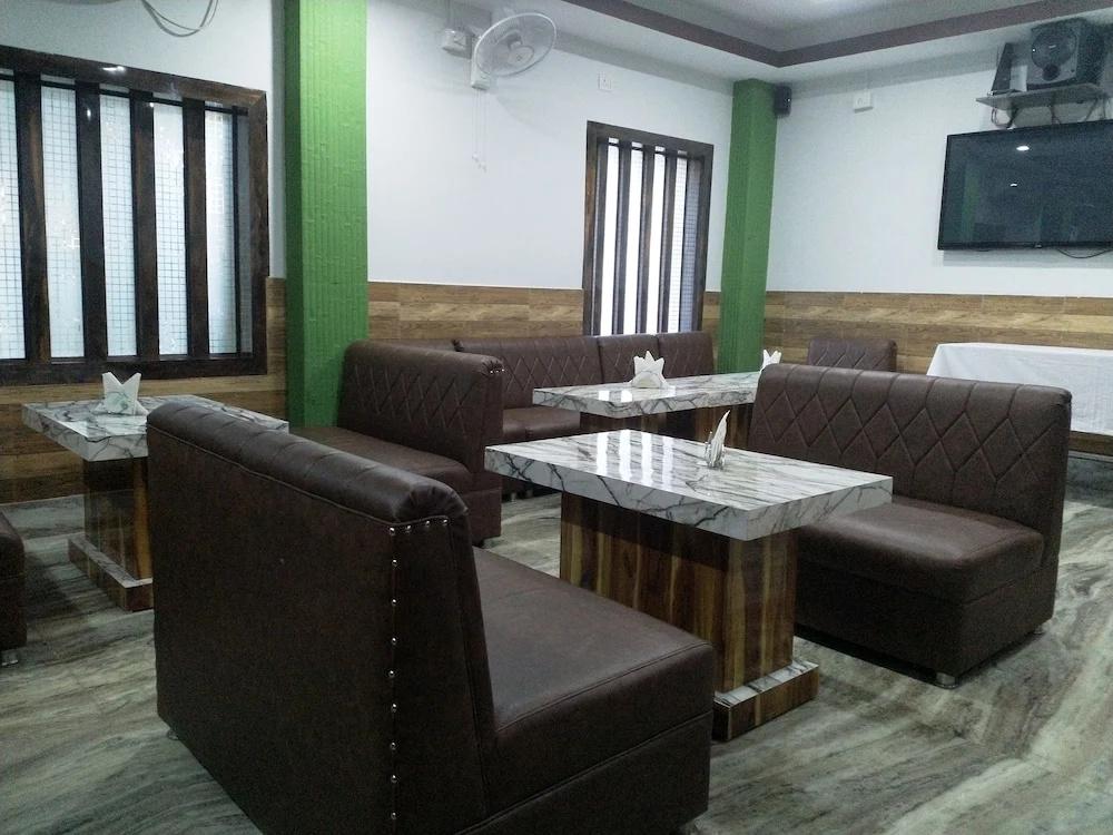 фото Tropical Suites