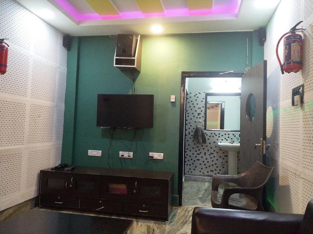 фото Tropical Suites