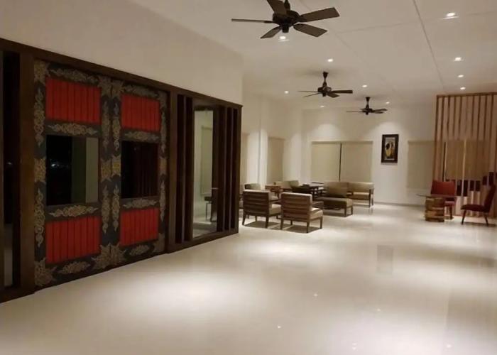 Khuru Resort