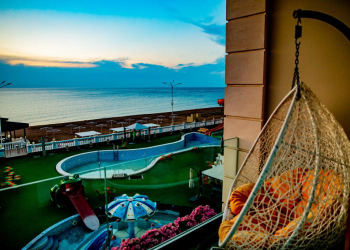 Golden Beach Hotel