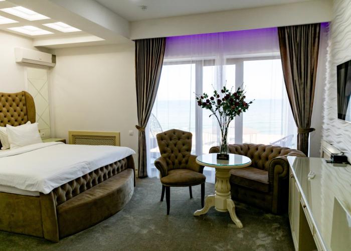 Golden Beach Hotel