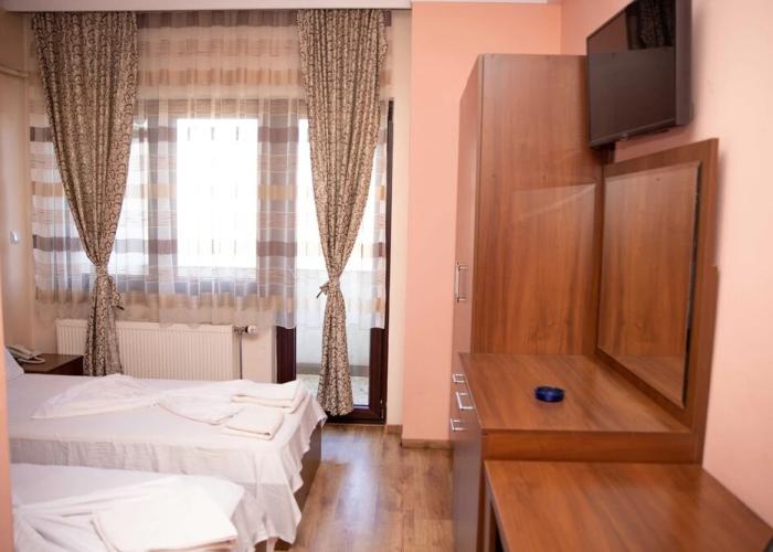 Hotel Leo
