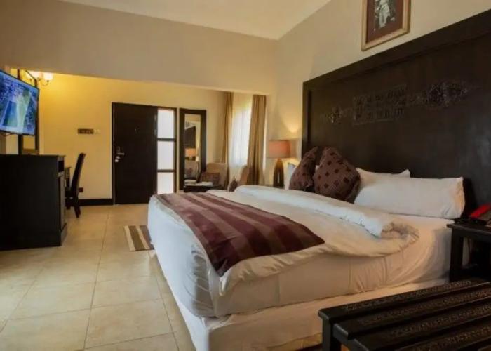 Ridge Royal Hotel