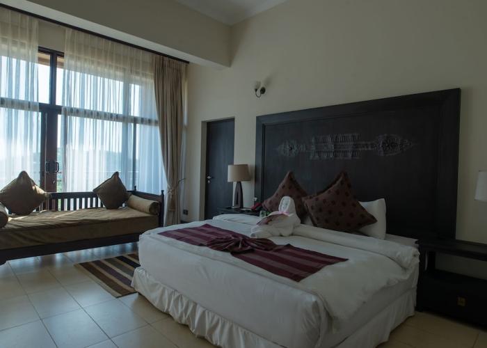 Ridge Royal Hotel