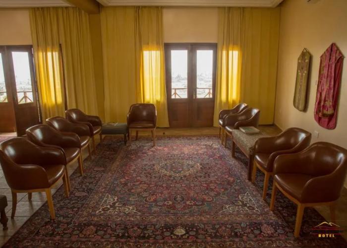 Golden Hill Parker Hotel