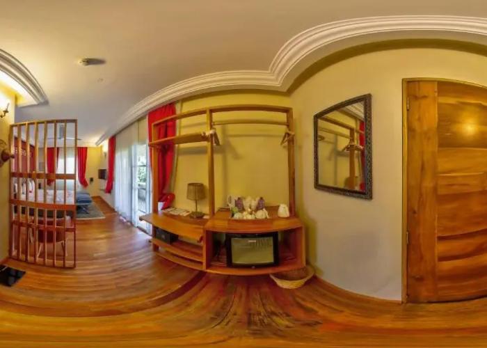 Golden Hill Parker Hotel