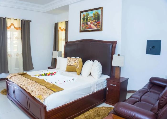 Royal Elmount Hotel