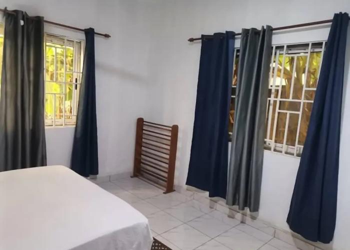 E-Town City Guest House