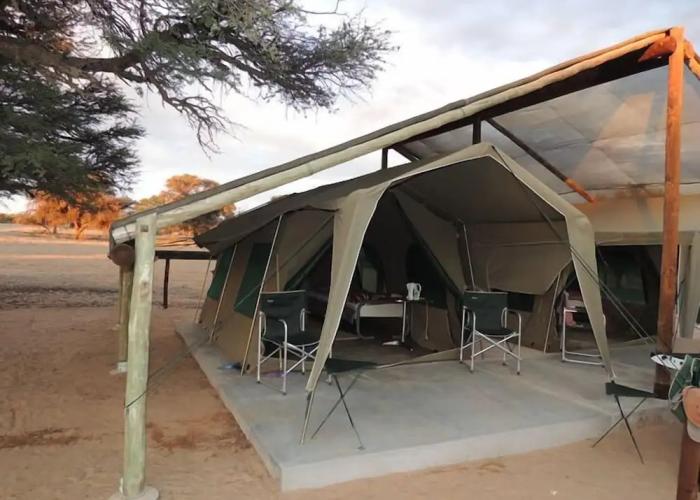 Kalahari Farmstall - Accommodation and Campground