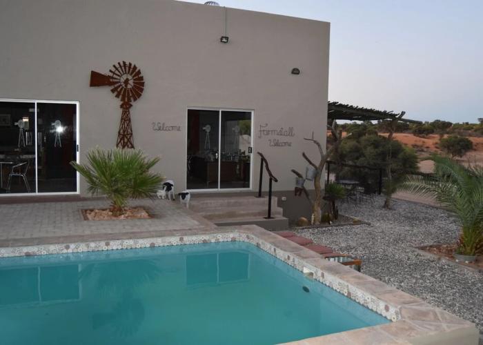 Kalahari Farmstall - Accommodation and Campground