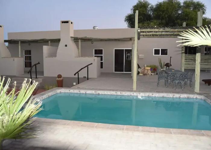Kalahari Farmstall - Accommodation and Campground