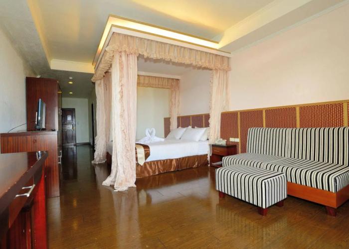 Airai Water Paradise Hotel & Spa