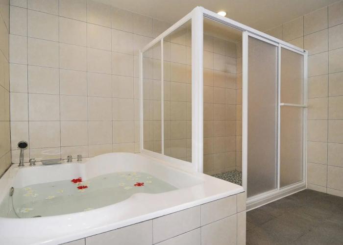 Airai Water Paradise Hotel & Spa