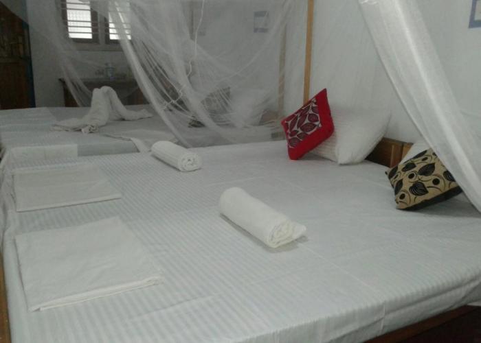 Star Rest Beach Hotel Arugambay