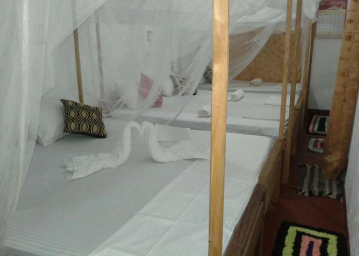 Star Rest Beach Hotel Arugambay