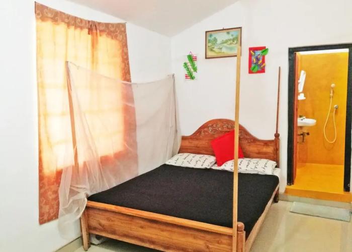 20 House Arugam