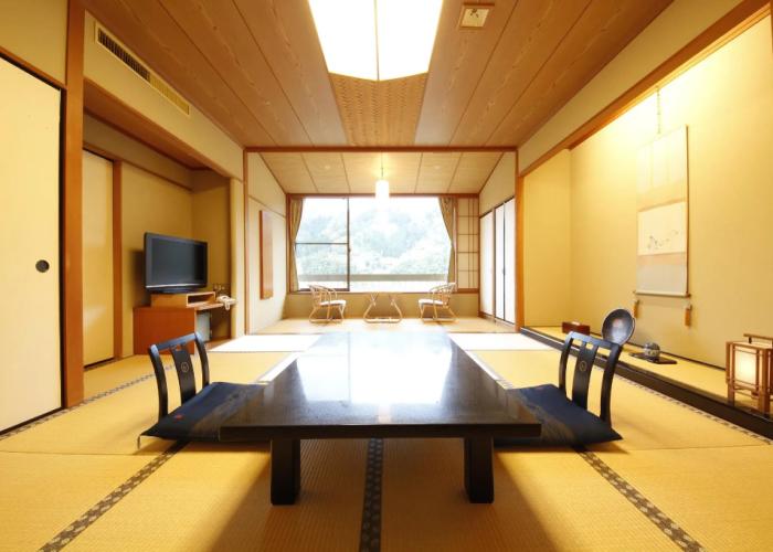Izanro Iwasaki Ryokan