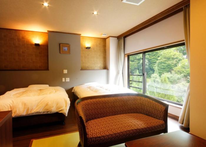 Izanro Iwasaki Ryokan