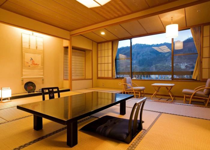 Izanro Iwasaki Ryokan