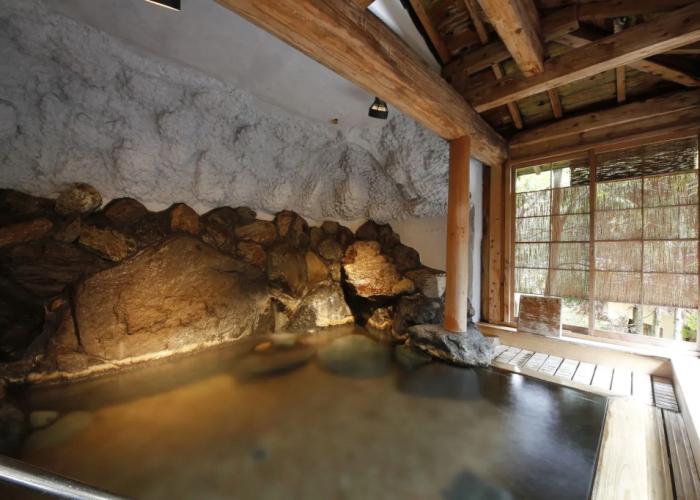 Izanro Iwasaki Ryokan