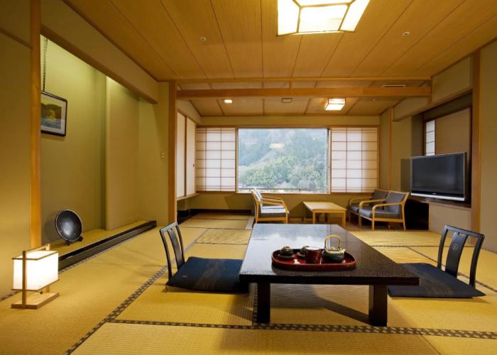 Izanro Iwasaki Ryokan